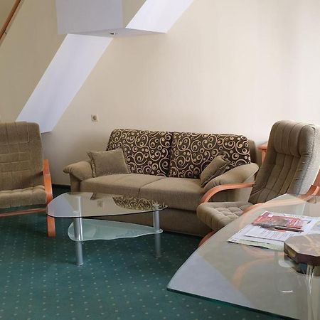 Spa Apartment Raisova Карлови Вари Екстериор снимка