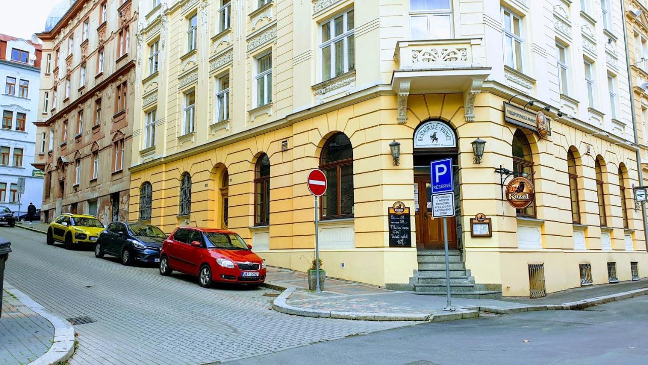 Spa Apartment Raisova Карлови Вари Екстериор снимка